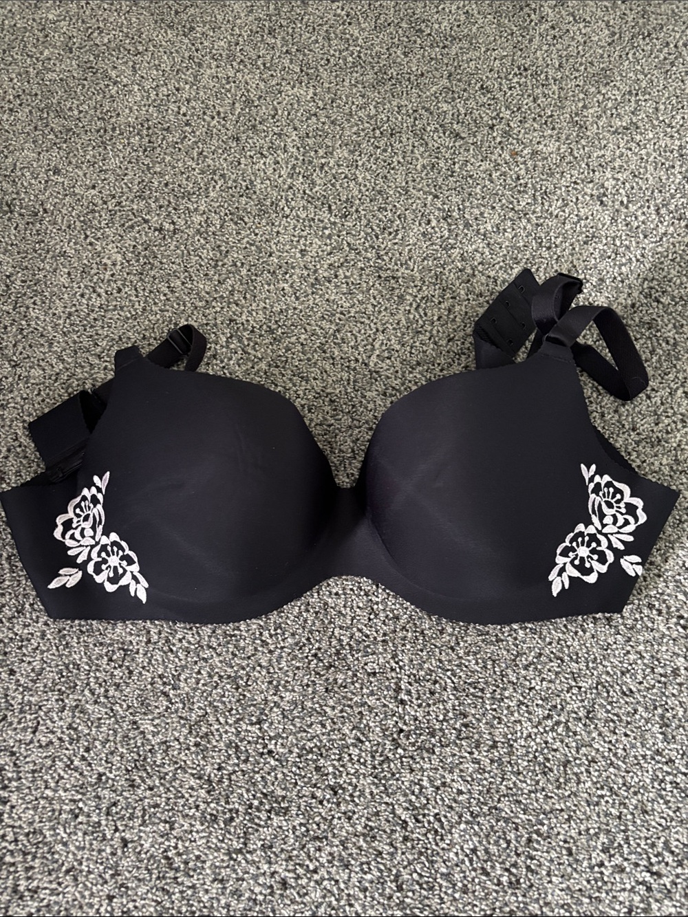 Victoria's Secret Red & Black Lace Push-Up Bra Trio - Picture 11 of 14